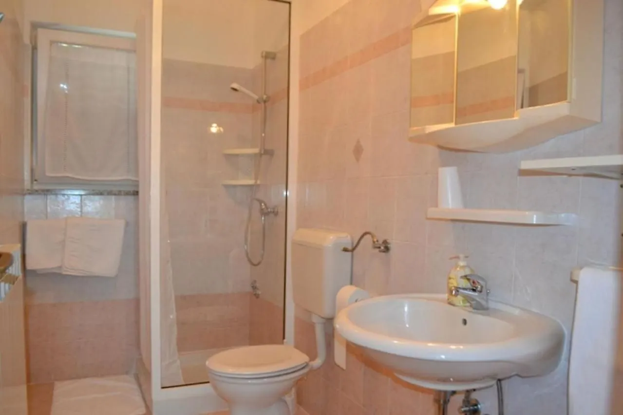 Klimatisierte Wohnung In Zambratija Mit Grill Und Meerblick Umag 0*,