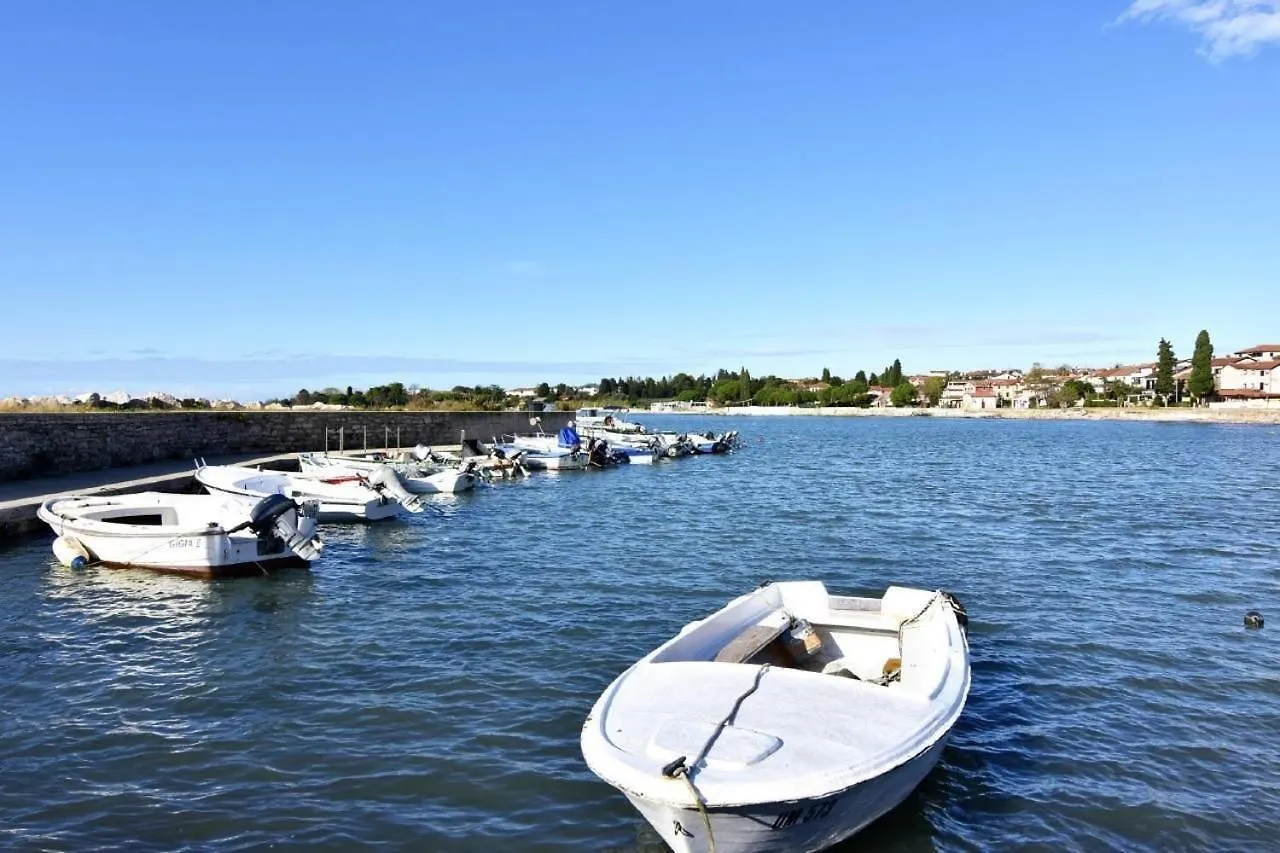 Klimatisierte Wohnung In Zambratija Mit Grill Und Meerblick Umag